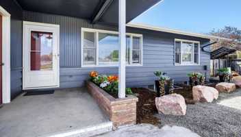 featured image of 723 E Prospect Rd