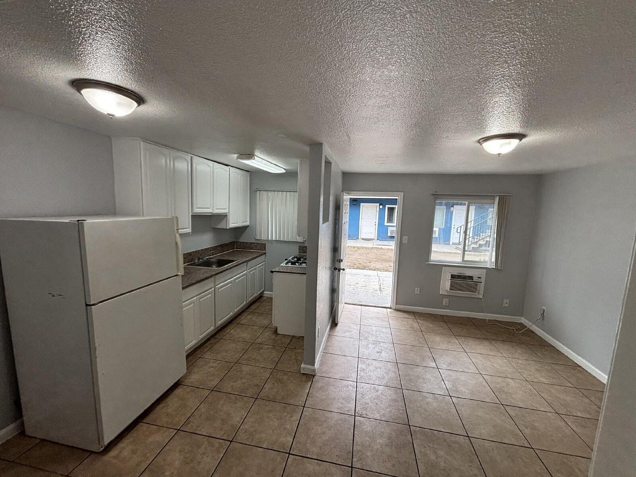 729 Dixieanne Ave #03 - Photo 2 of 7