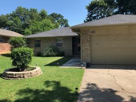 featured image of 1341 E Brooks St