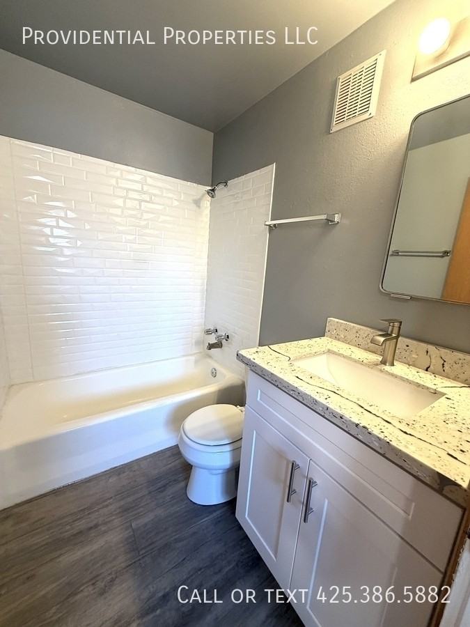 1122 Lafayette St S #4 - Photo 7 of 18
