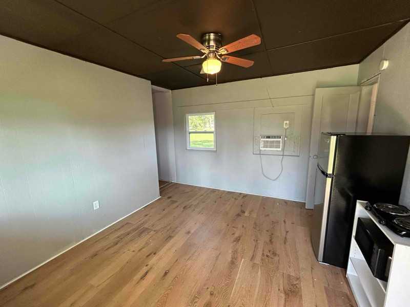 8010 Se Us Hwy #2C - Photo 2 of 5