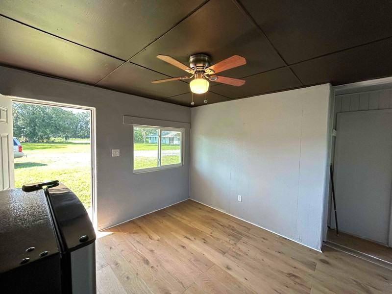 8010 Se Us Hwy #2C - Photo 4 of 5
