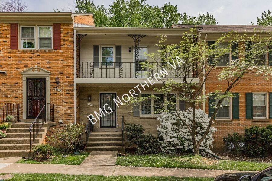 3019 Seven Oaks Pl - Photo 2 of 30