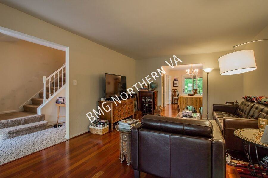3019 Seven Oaks Pl - Photo 4 of 30