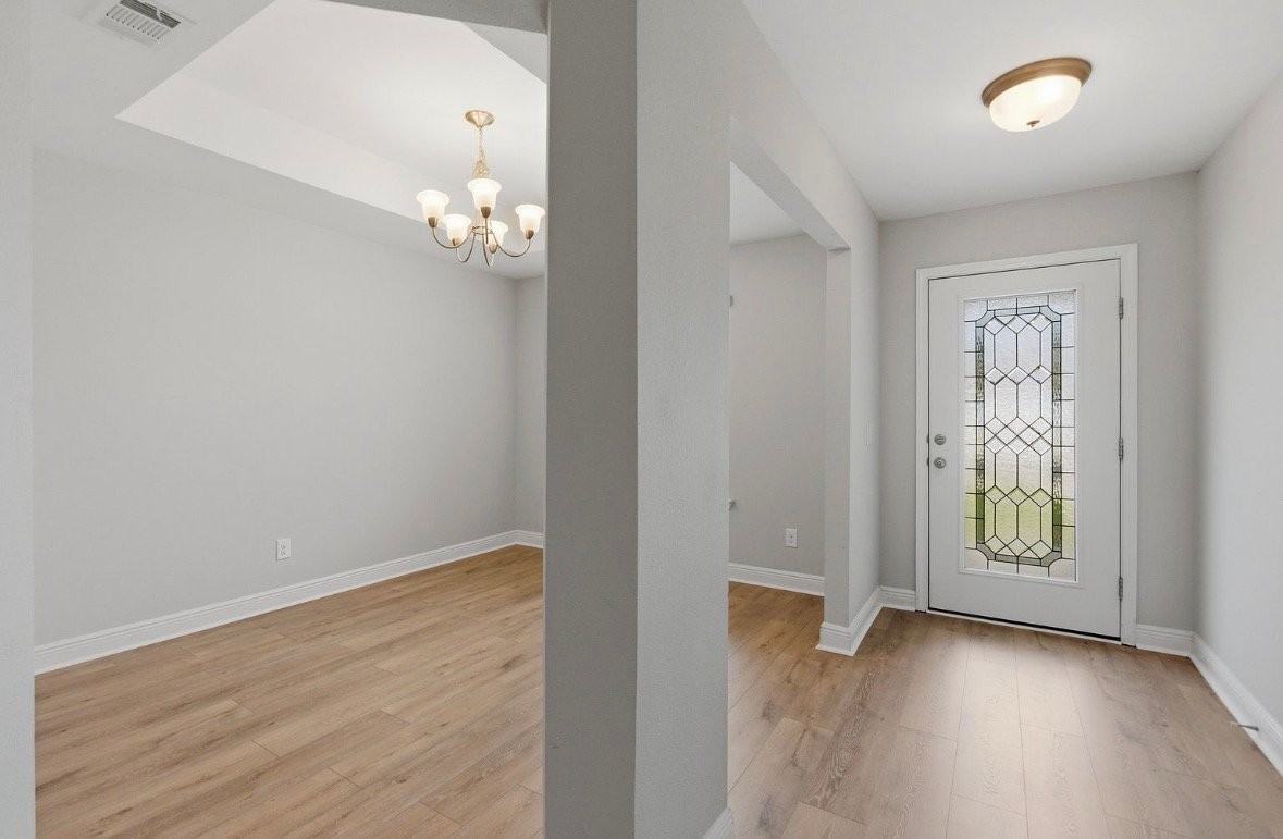 5093 Carley Ct - Photo 2 of 10