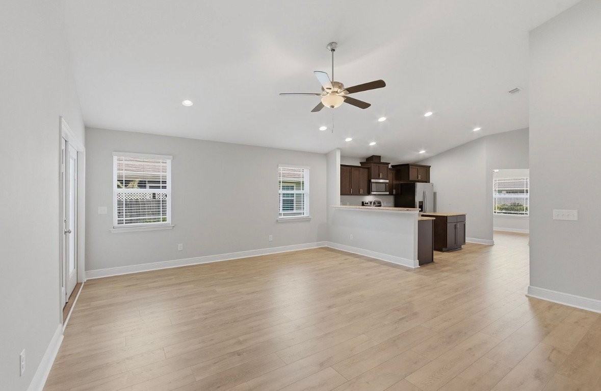 5093 Carley Ct - Photo 3 of 10