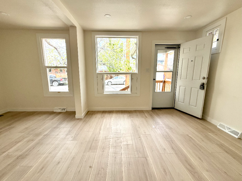 708 E Dakota Ave - Photo 7 of 16