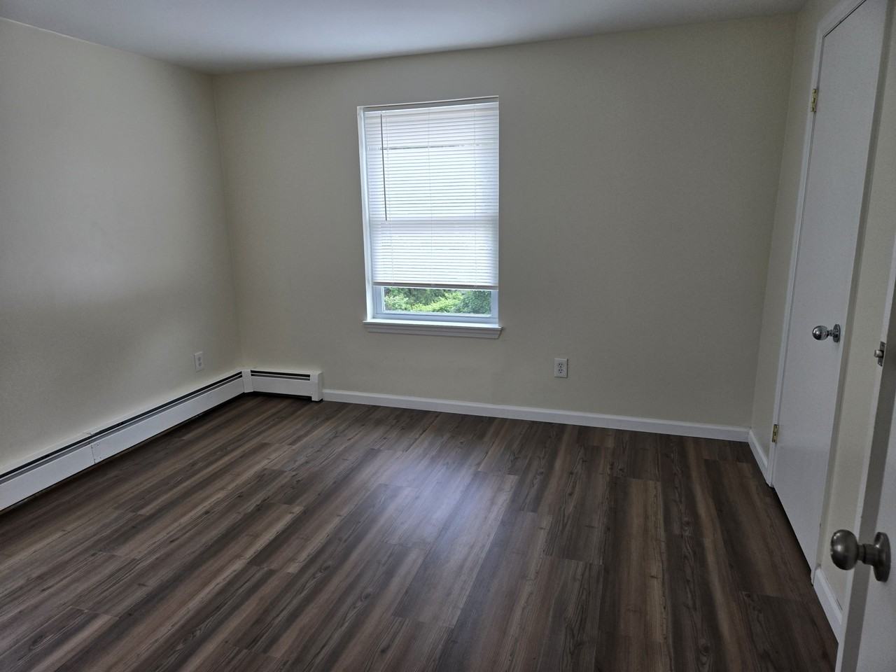 131 N Clinton St #3 - Photo 6 of 10