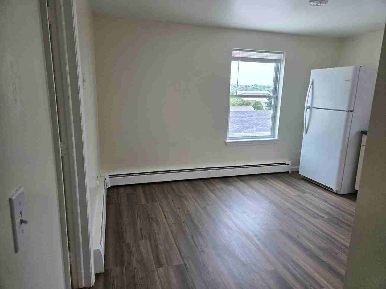 131 N Clinton St #3 - Photo 7 of 10