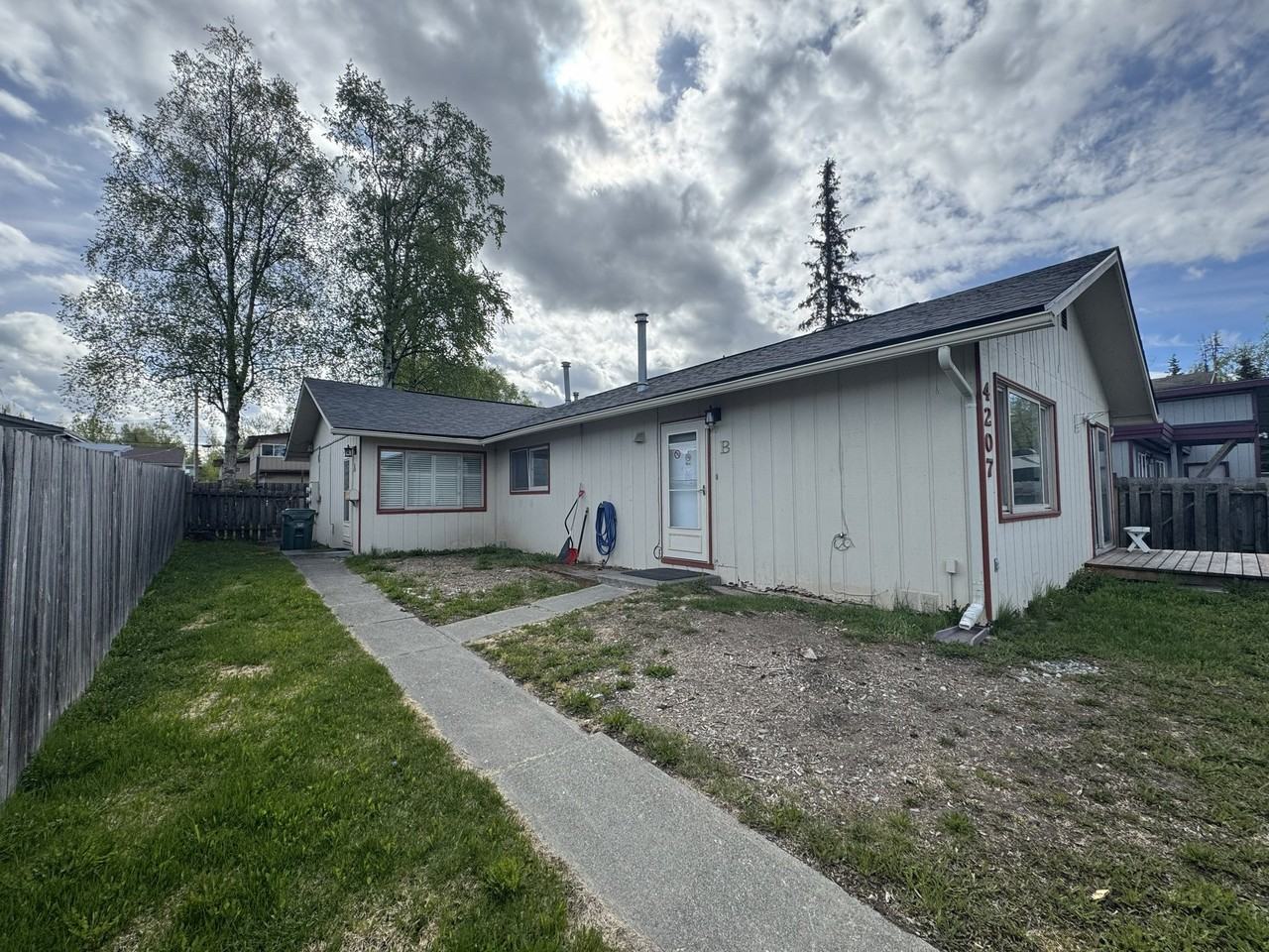 4207 Hayes St #B - Photo 3 of 16