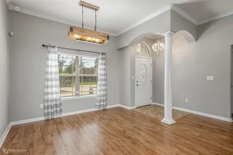 204 Southern Creek Cir - Photo 5 of 20