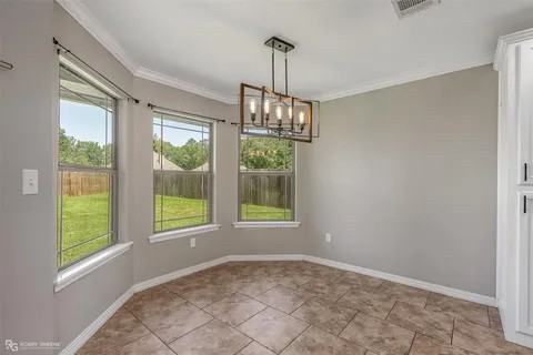 204 Southern Creek Cir - Photo 6 of 20