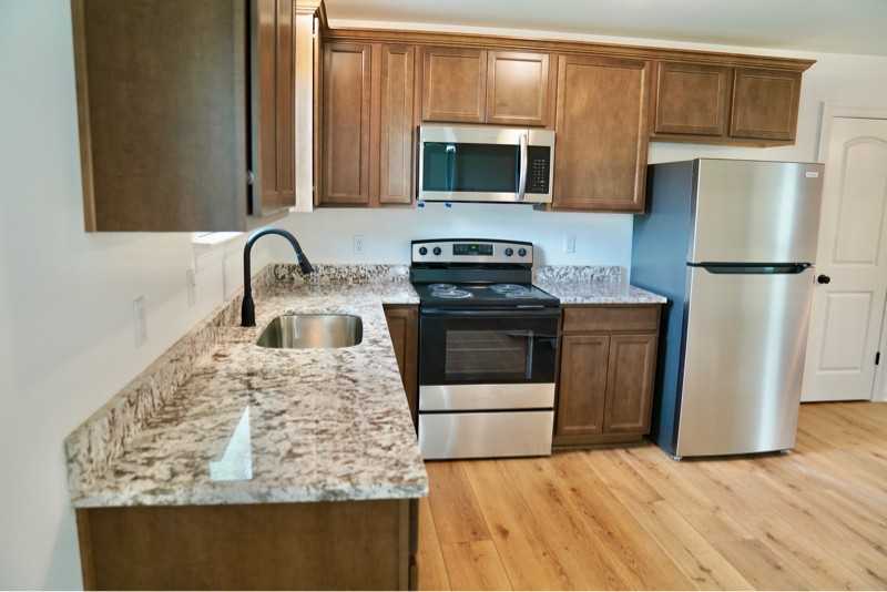 180 Waverly Rd - Photo 6 of 17