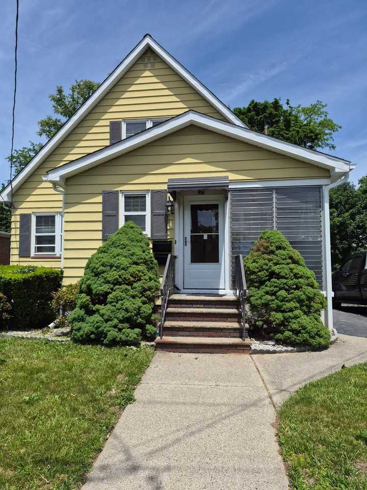 70 E 6th St #2