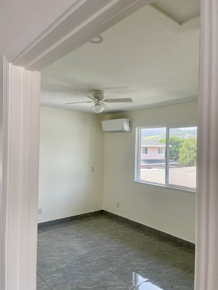 918 8Th Avebedroom - Photo 3 of 15