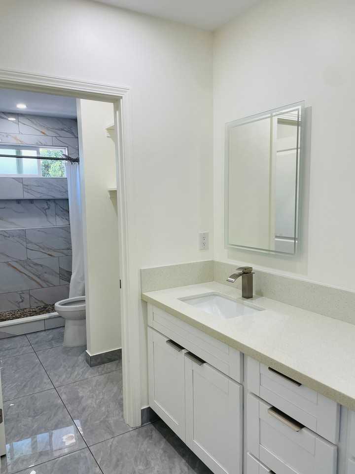 918 8Th Avebedroom - Photo 6 of 15