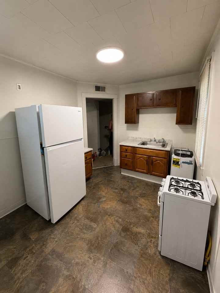1807 4th Ave #2 - Photo 6 of 9