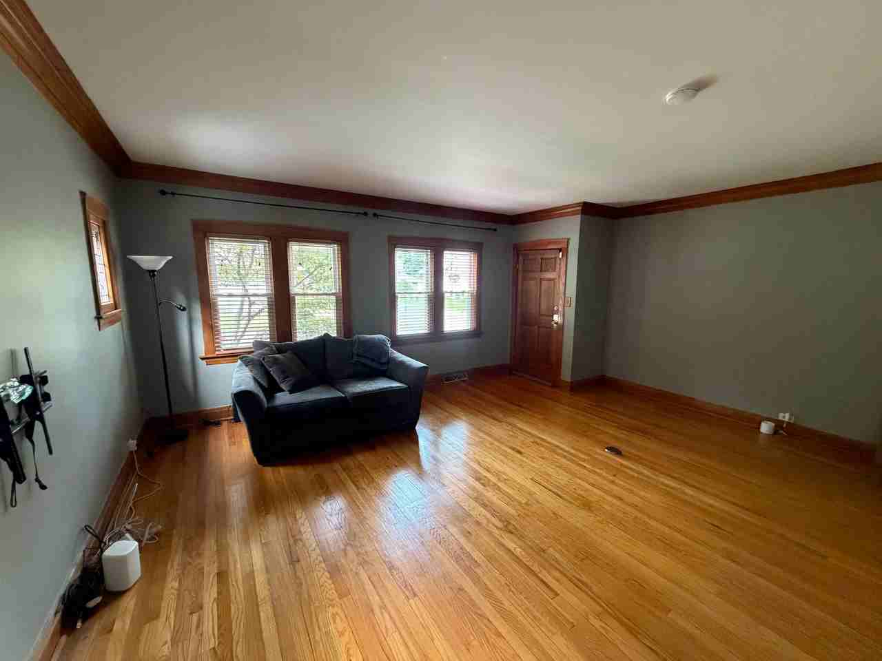 1100 Elgin Ave #1 - Photo 6 of 12