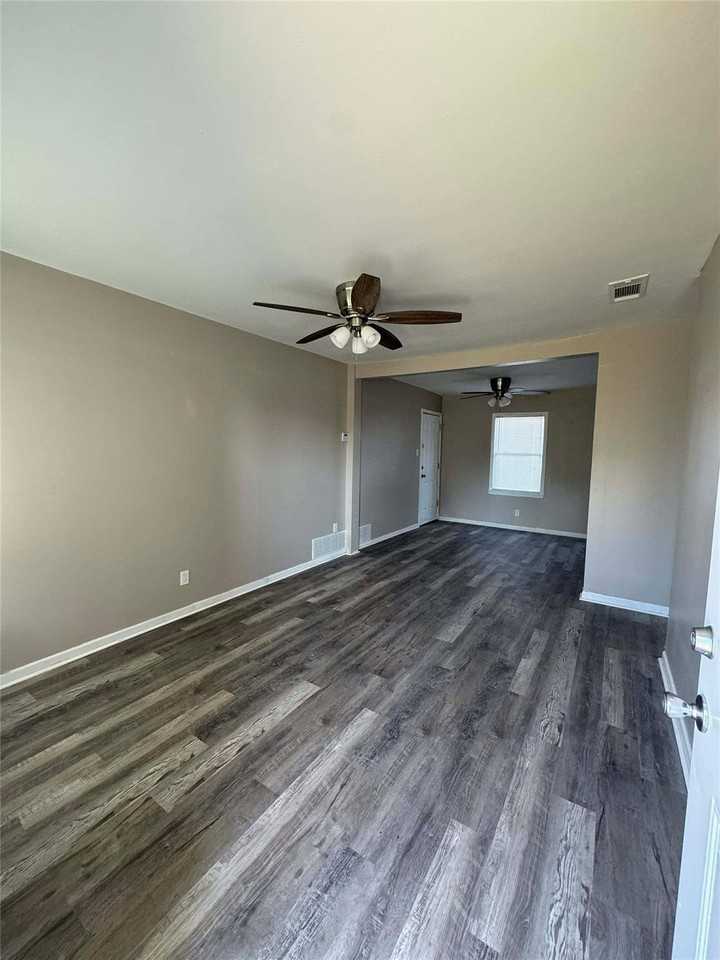 5208 Aztec Dr - Photo 3 of 6