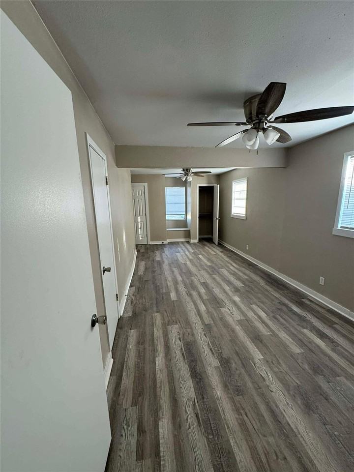 5208 Aztec Dr - Photo 4 of 6