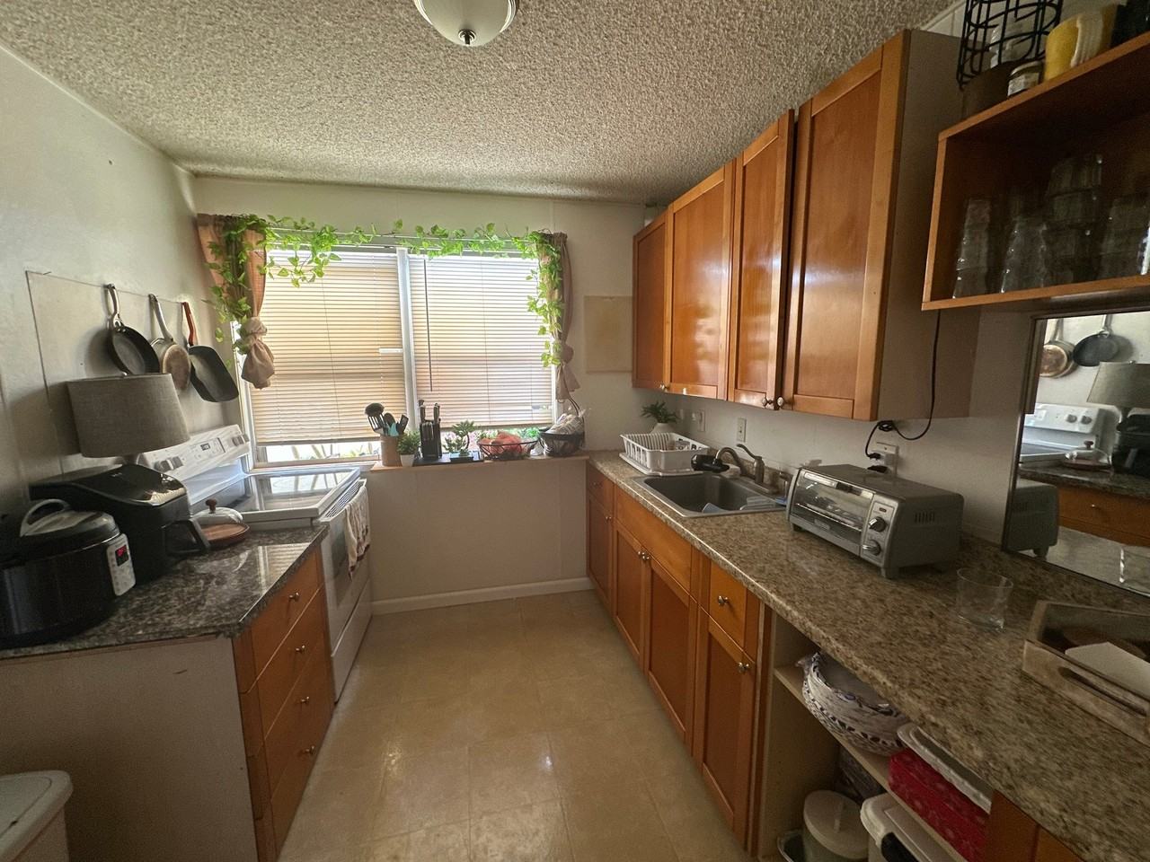 85-136 Ala Walua St #E - Photo 4 of 10