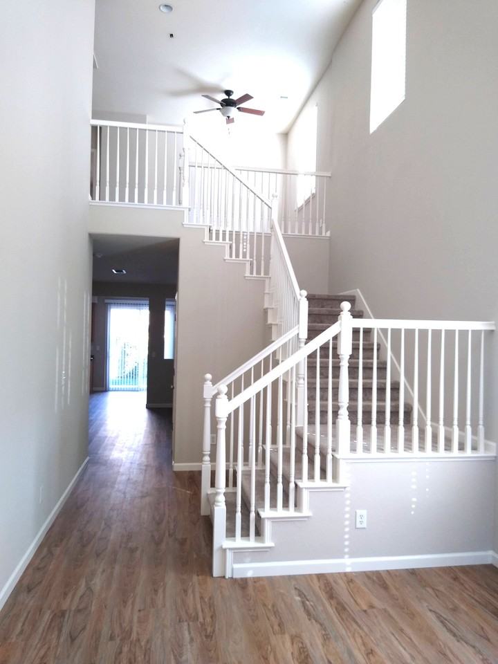 325 American Farms Ave - Photo 2 of 15