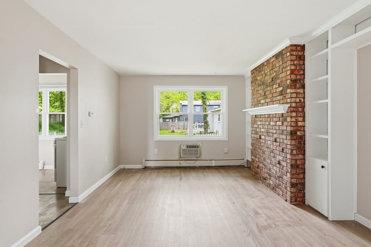 16 Lakewood Pkwy #A - Photo 4 of 16