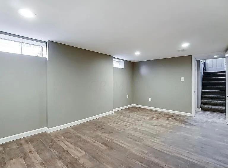 1517 Elmore Ave - Photo 3 of 10