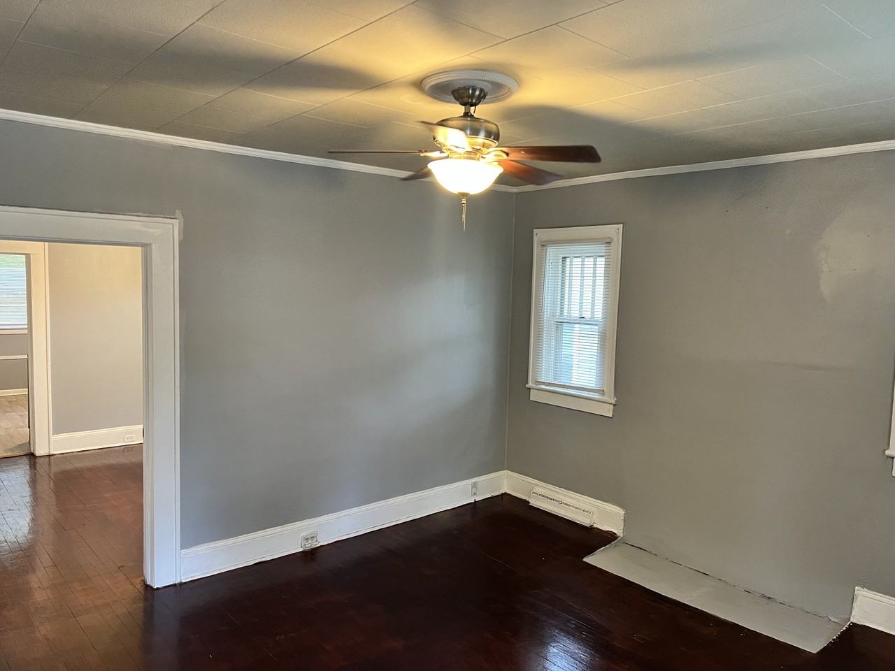 610 Holt Ave - Photo 3 of 10