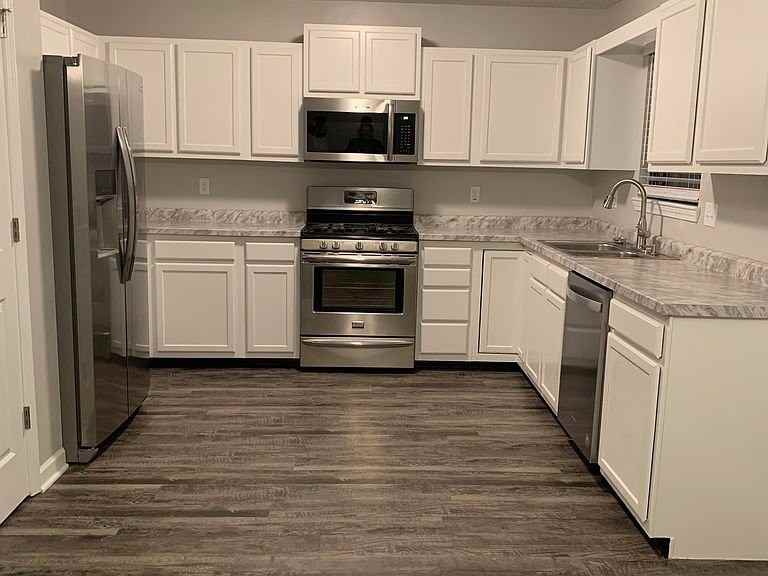 12250 Van Spronsen Ct - Photo 2 of 7