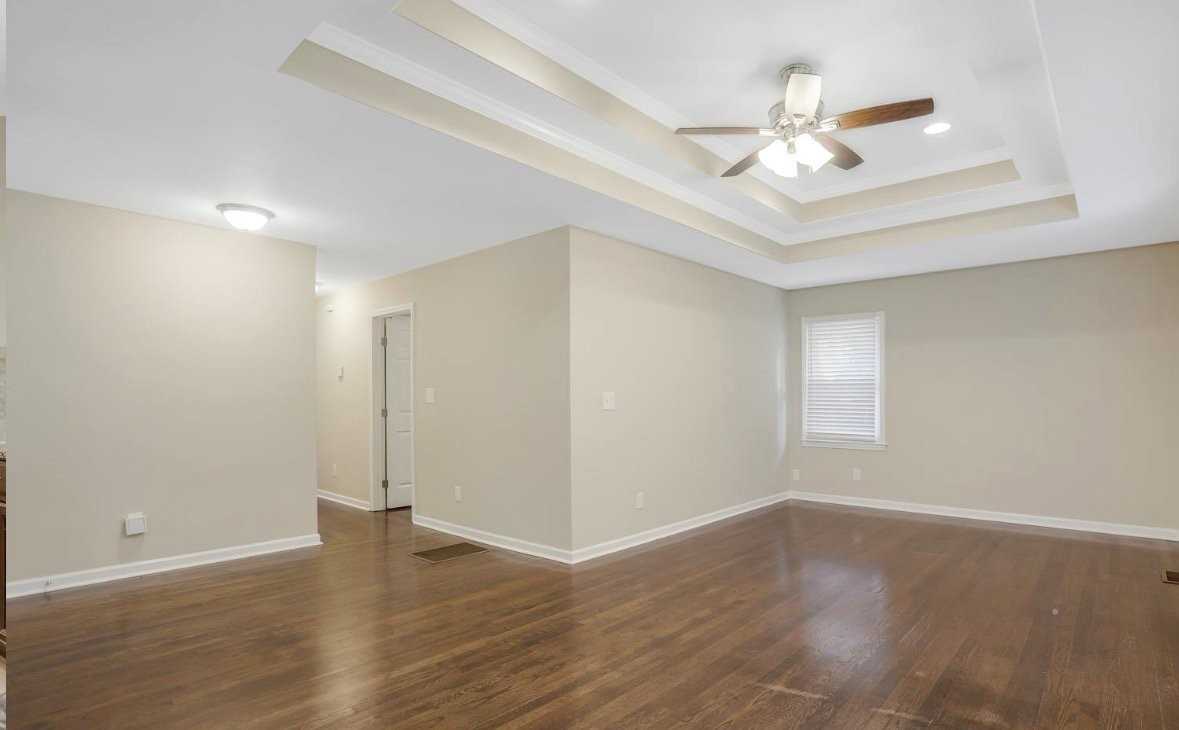 3032 Remington St - Photo 6 of 9