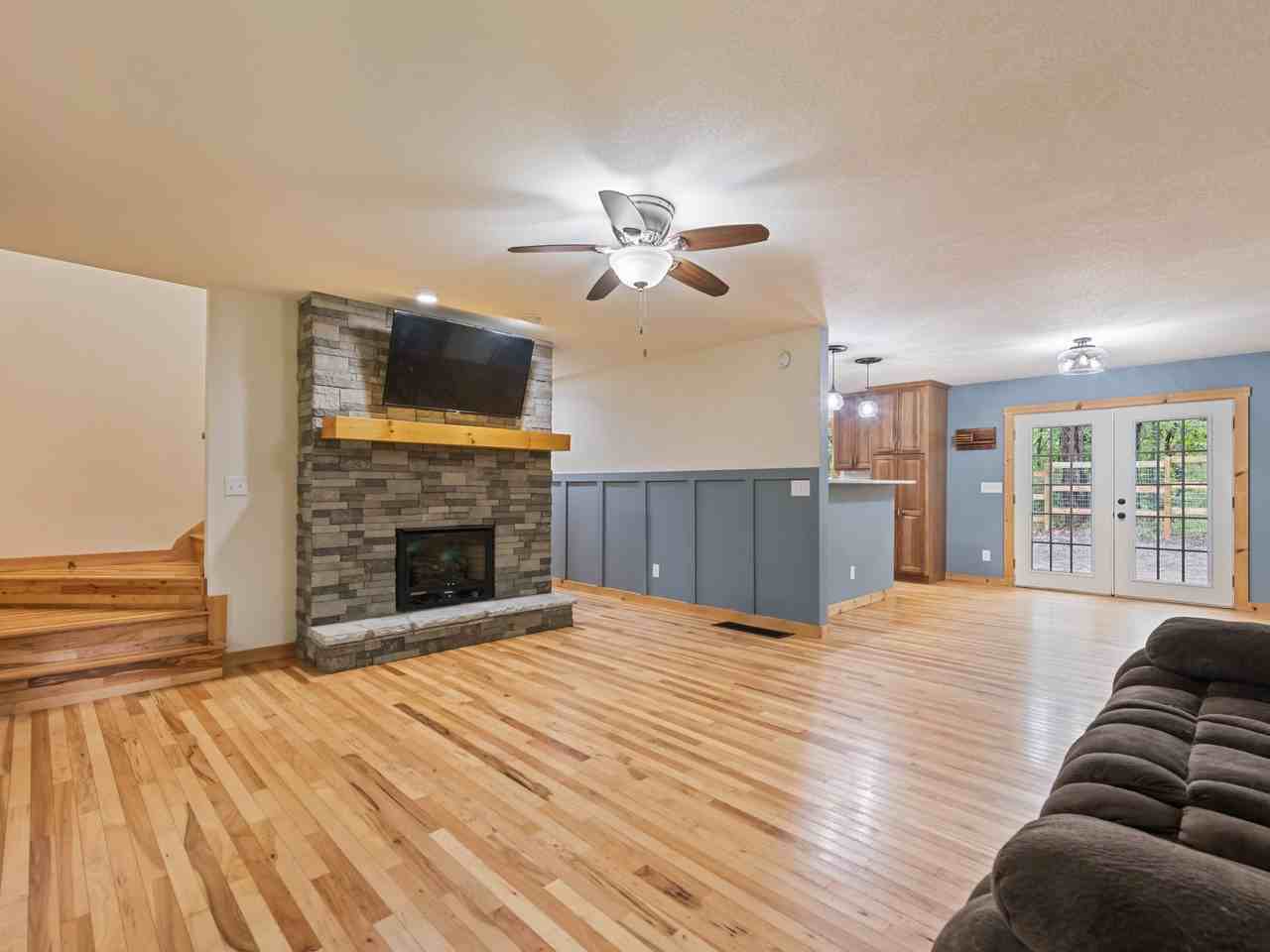 364 Lee St - Photo 6 of 12