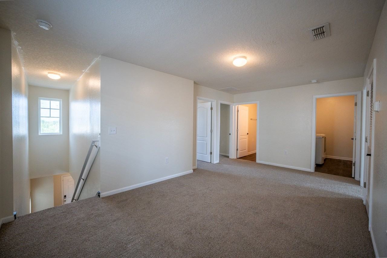 2528 Acorn Creek Rd - Photo 3 of 20