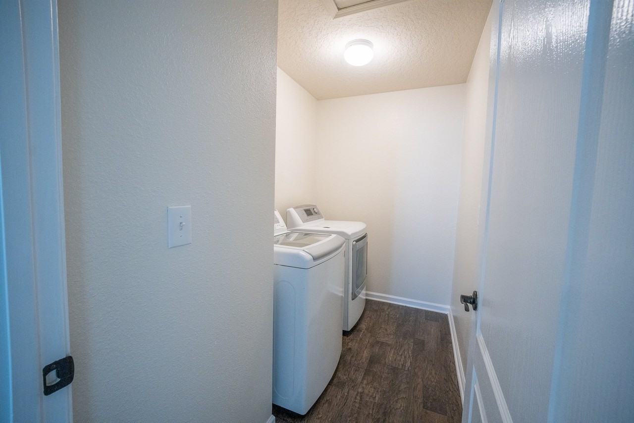 2528 Acorn Creek Rd - Photo 7 of 20