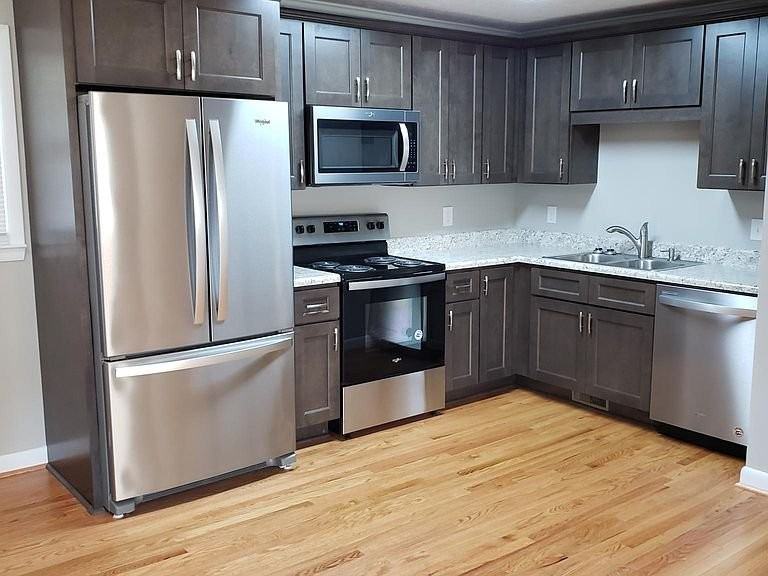 2728 Hamp Stone Rd - Photo 2 of 5