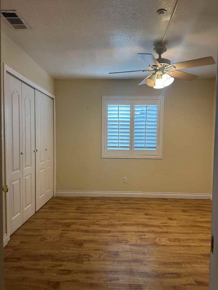 15576 Caravelle Ave - Photo 2 of 8