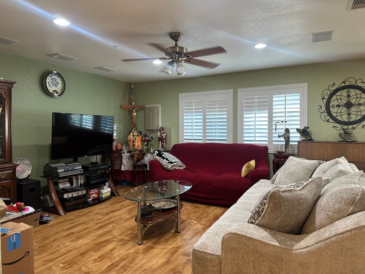 15576 Caravelle Ave - Photo 5 of 8