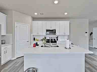 960 Summer Dr - Photo 5 of 11