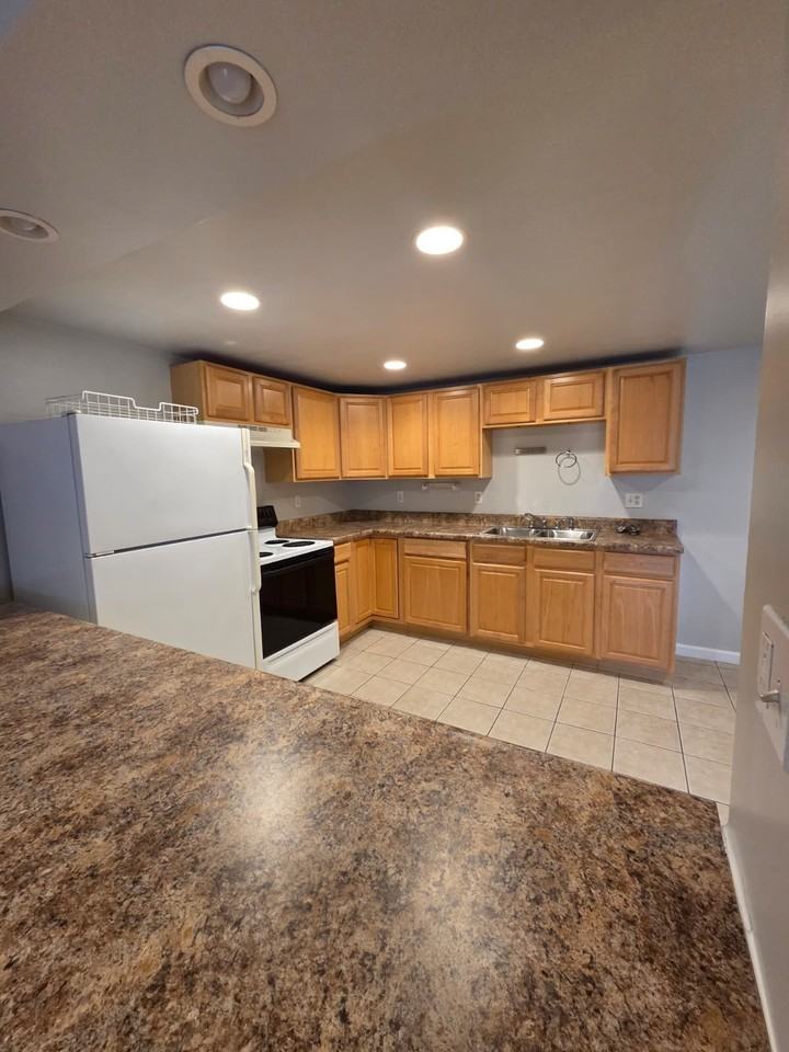 9962 Chateau Roi Drive - Photo 7 of 13