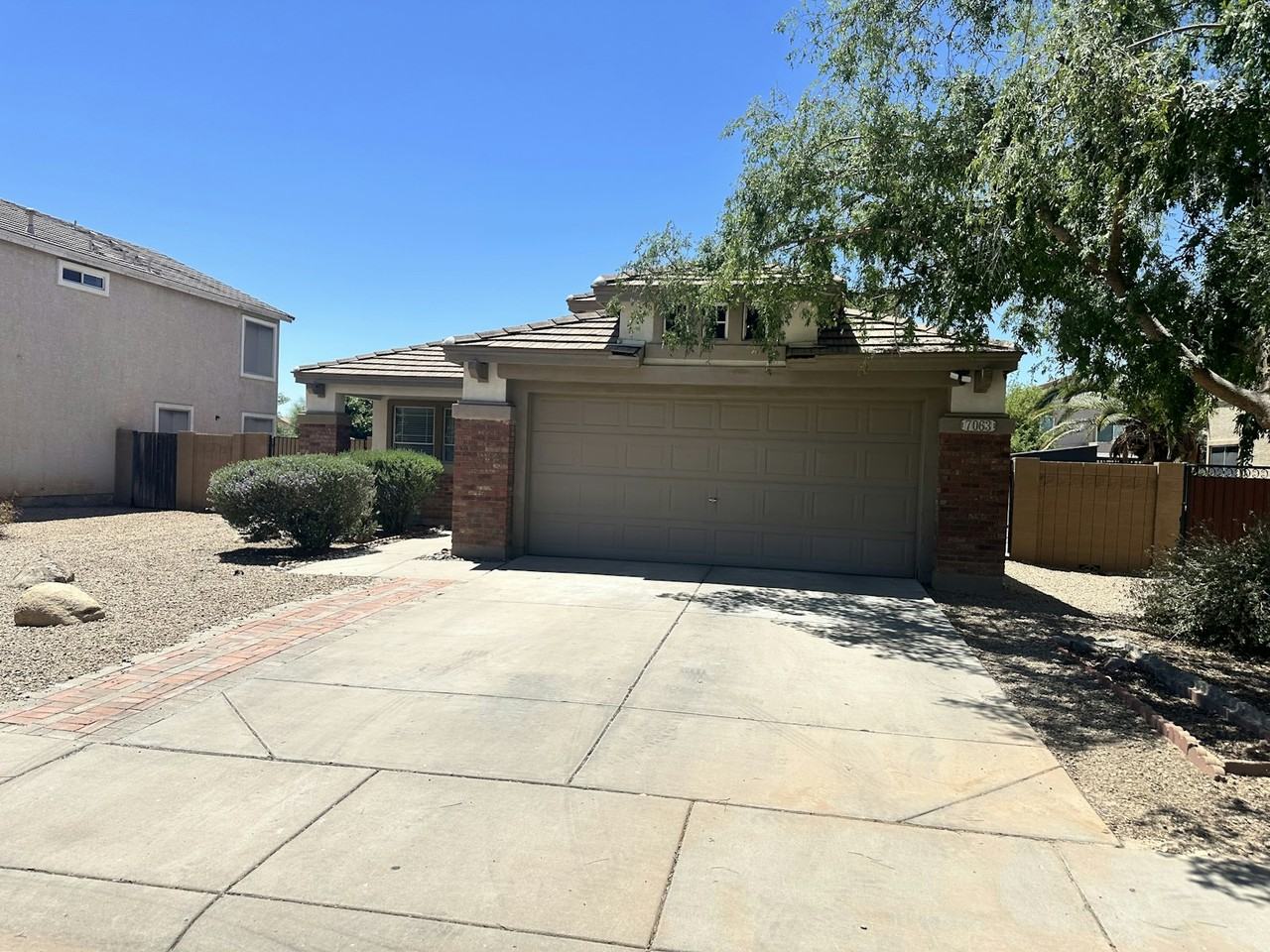 7063 W Palmaire Ave - Photo 2 of 21