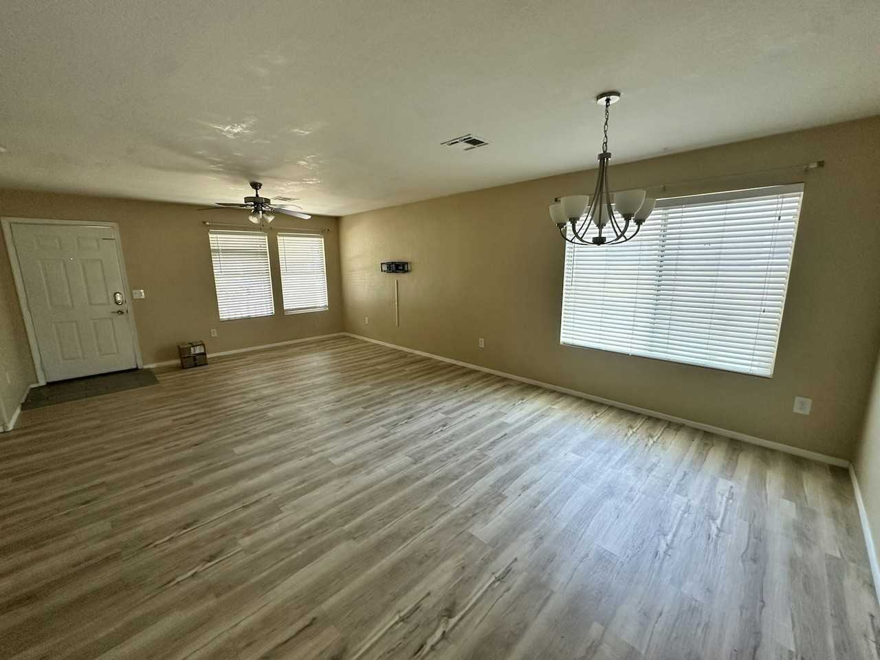 7063 W Palmaire Ave - Photo 5 of 21