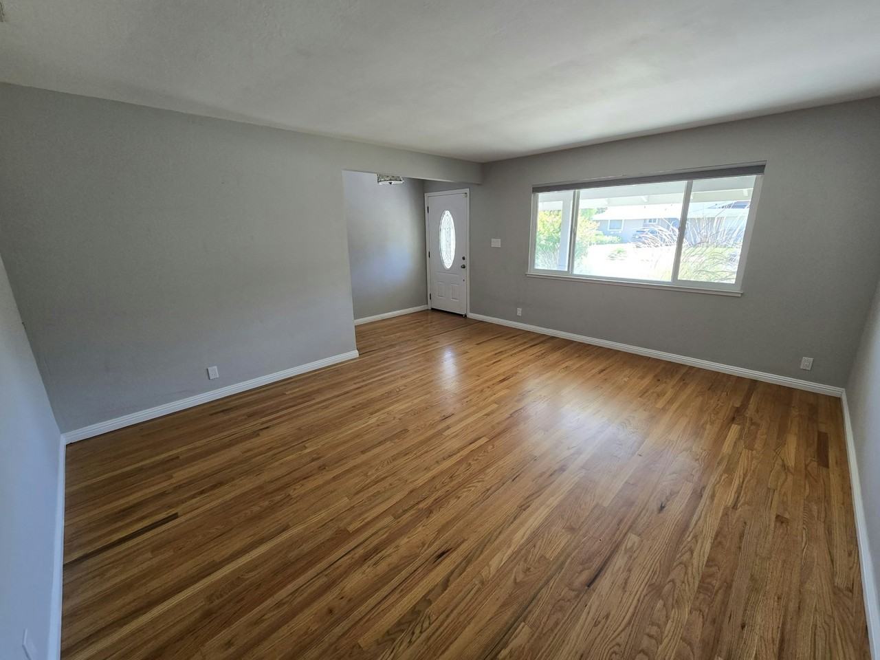 11754 Regio Dr - Photo 5 of 22