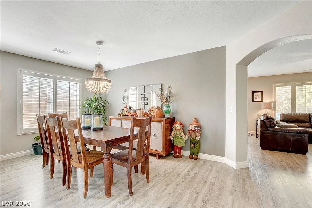 1941 Verbania Drive - Photo 6 of 26