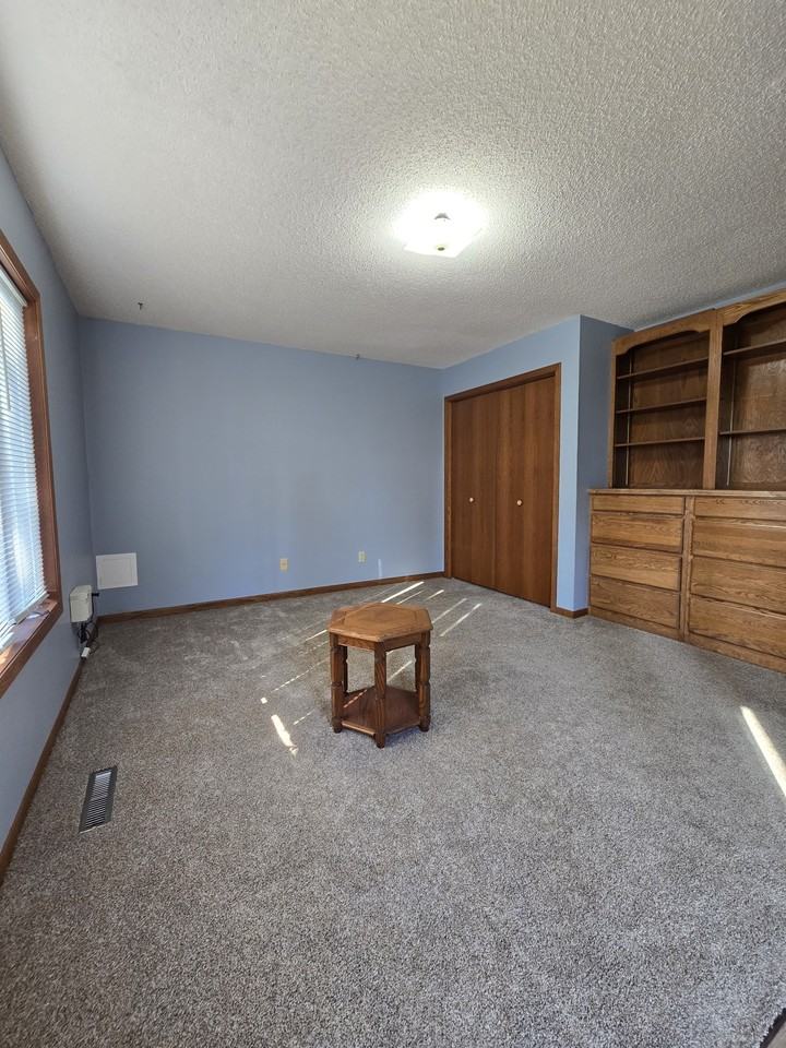 138 Sargent Dr #1 - Photo 2 of 10