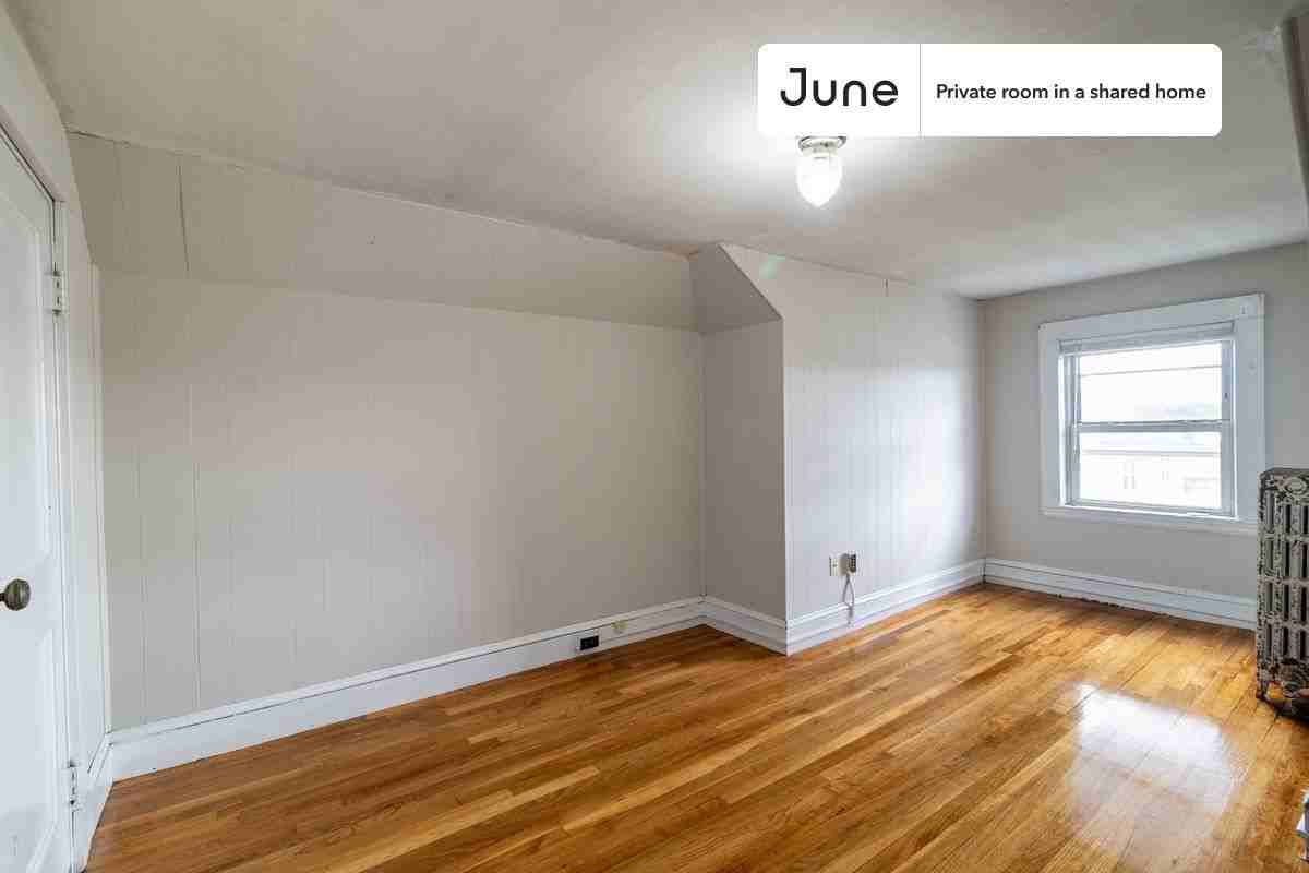 61 Putnam Rd #D - Photo 2 of 17