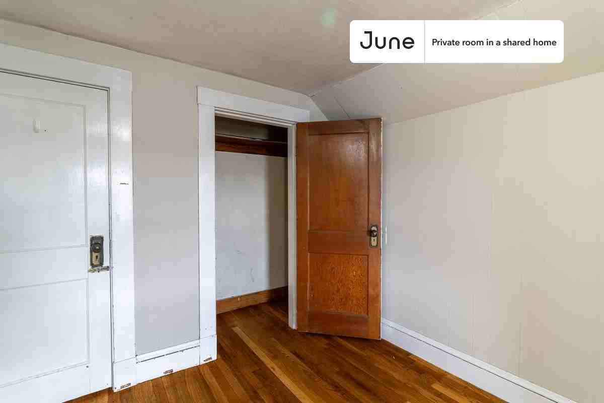 61 Putnam Rd #D - Photo 5 of 17