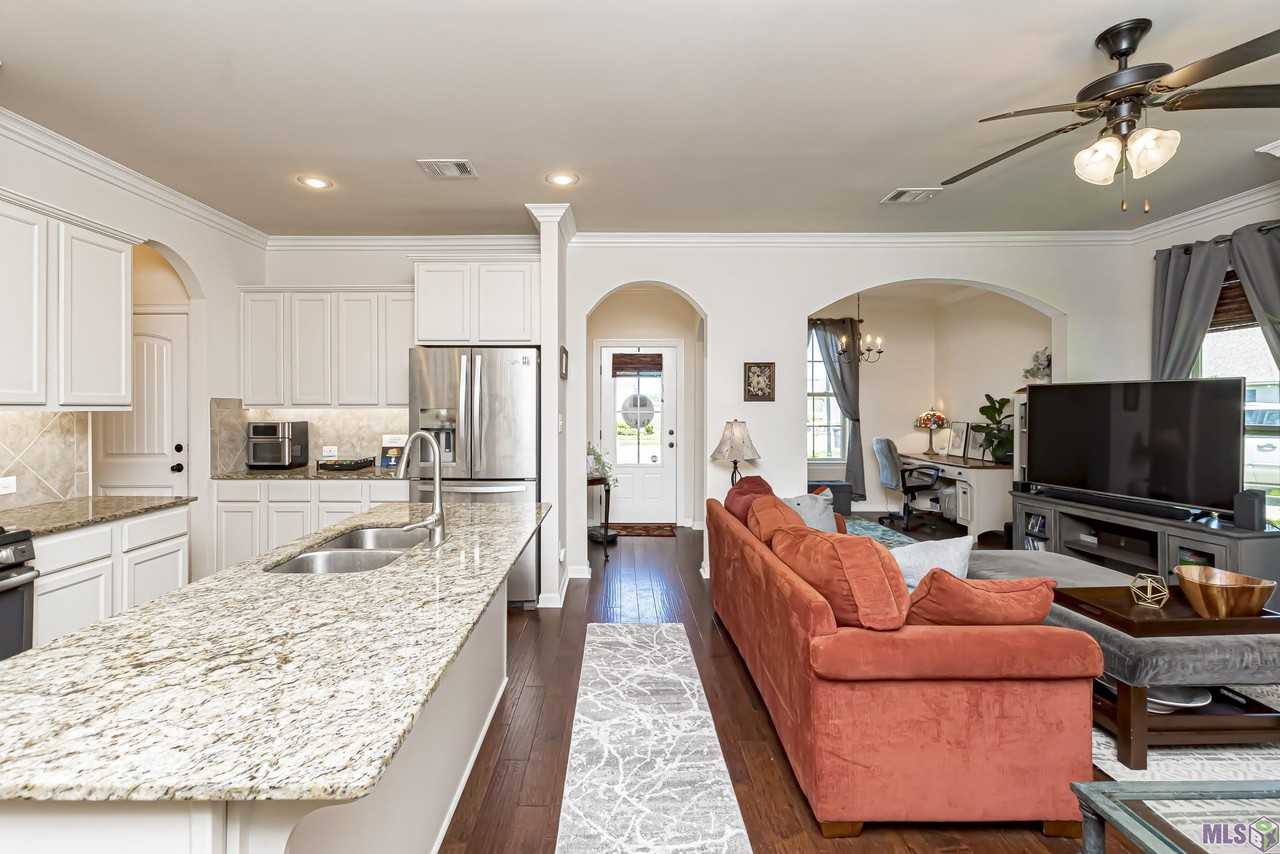 1415 Alouette Dr #1 - Photo 4 of 11