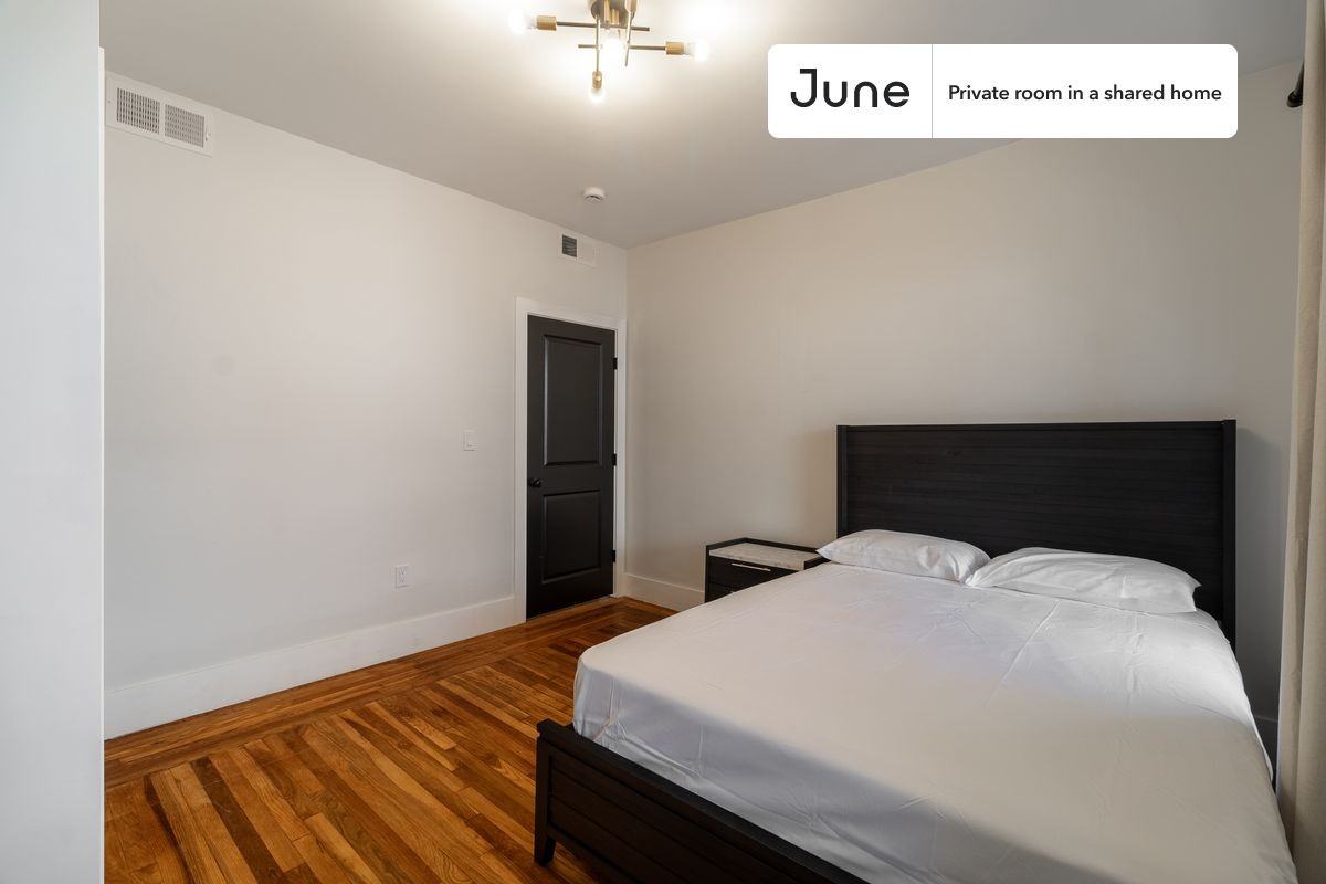 8 Walnut Park #D - Photo 2 of 22
