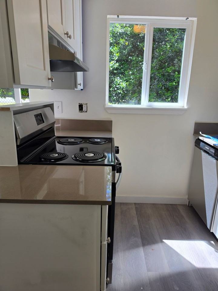#245 VILLAGE GREEN APTS - Photo 2 of 26