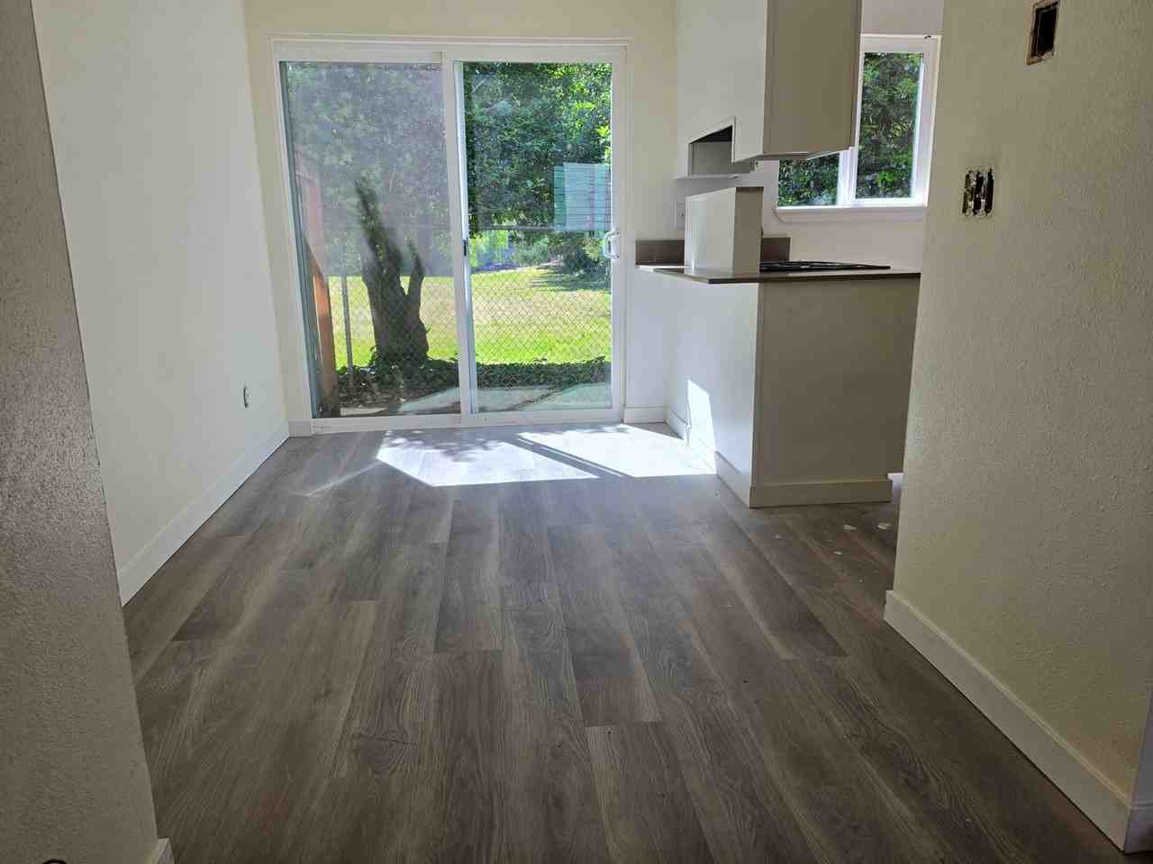 #245 VILLAGE GREEN APTS - Photo 4 of 26